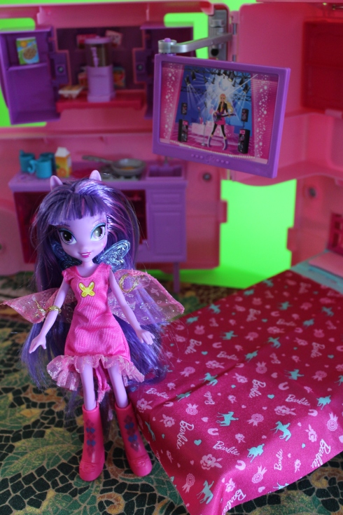 Basic Twilight Sparkle (modeling Flluttershy's second outfit) in the Barbie Camper